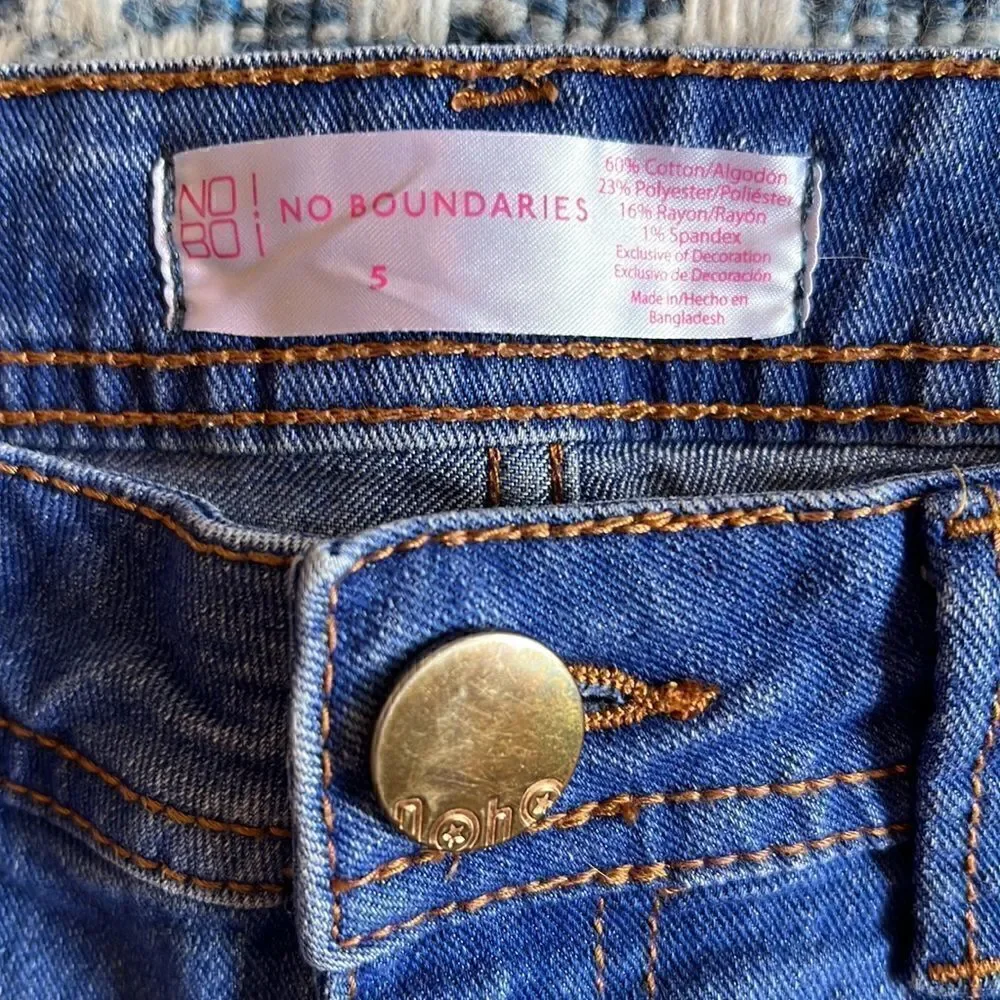 No Boundaries NOBO Junior’s 5 Blue Jean Cutoffs